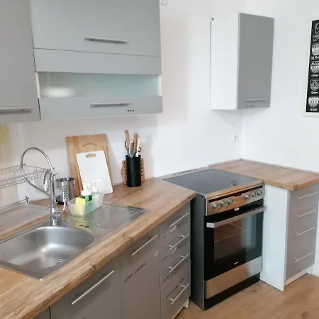 Tulip - Jednoosobowy Nr 1 Ze Wspolna Lazienka I Kuchnia *