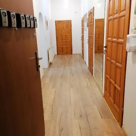 Apartmán Tulip - Jednoosobowy Nr 1 Ze Wspolna Lazienka I Kuchnia *