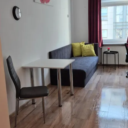 Apartmán Tulip - Jednoosobowy Nr 1 Ze Wspolna Lazienka I Kuchnia Štetín